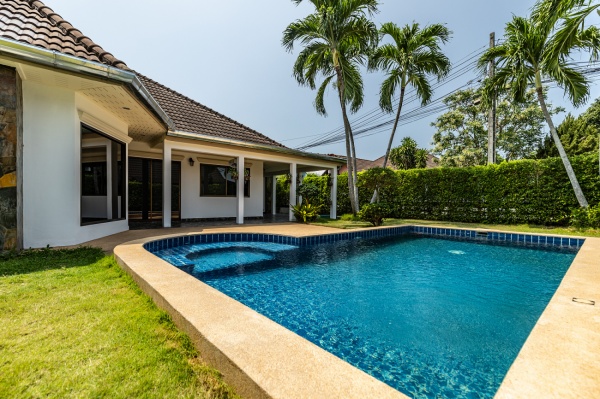 Beautiful Pool Villa