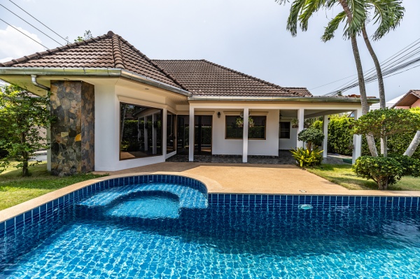 Beautiful Pool Villa