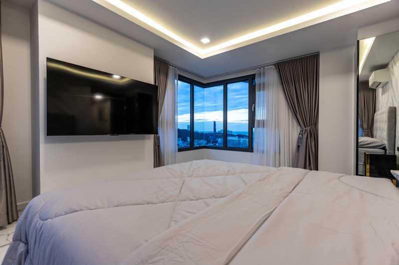 Arcadia Millennium Tower | 2 bedroom | 30th floor